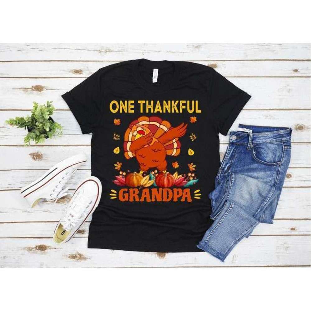 One Thankful Grandma Dabbing Turkey Thanksgiving Pumpkin T Shirt